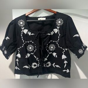 Jennifer & Grace black with White Floral Embroidery size S
